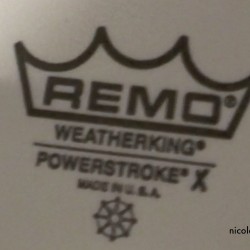 REMO Ambassador mit Dot (oben) und Dämpfring (unten) = Powerstroke X