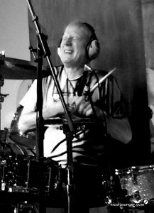 Gregg_Bissonette_drumladen_StLeonRot