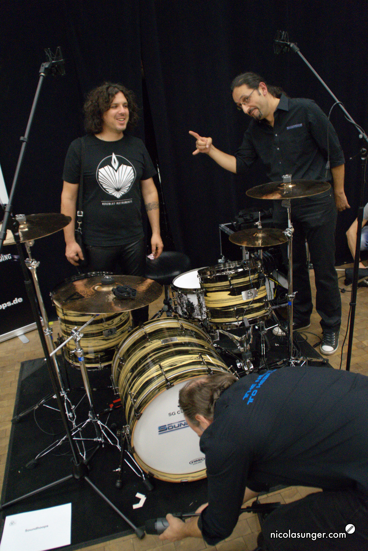 Gernot Wegele (Herzblut Instruments) und Apostolos Zaios (Soundhoops) auf der CrashIt! Vol.3